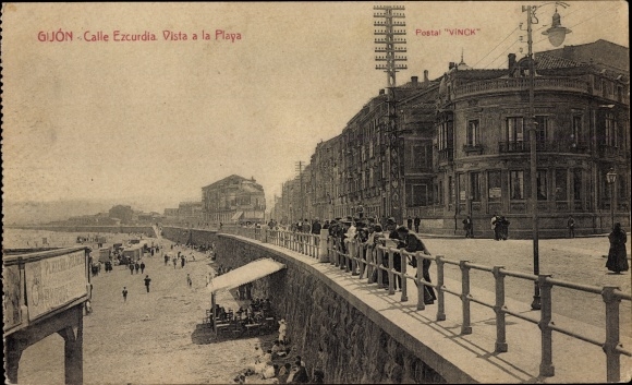 Ak Gijón Asturië Spanje, Calle Ezcurdia Vista a la Playa