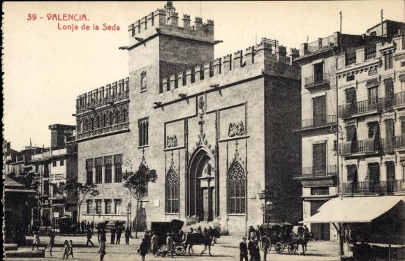 Ak Valencia Stadt Spanien, Lonja de la Seda, historische Architektur, Pferdekutschen, Stadtans...