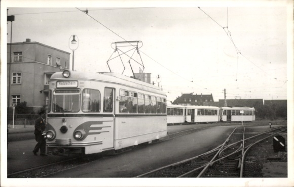 Foto Ak Käfertal Mannheim in Baden, Straßenbahn nach Heddesheim, Bahnhof
