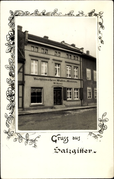 Passepartout photo PC Salzgitter in Lower Saxony, gunsmith shop, weapons and ammunition
