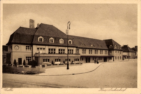 Ak Celle in Niedersachsen, Hauptbahnhof, Gesamtansicht, Straßenseite