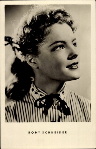 Postcard Actress Romy Schneider, portrait