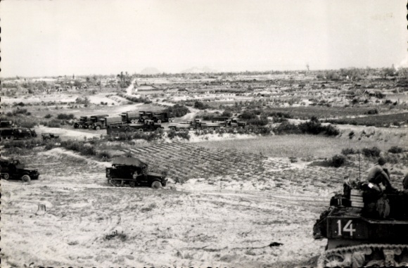 Photo Foreign Legion in Vietnam, transporting material for the operation to Phu Hoa
