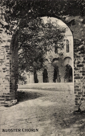 Postcard Chorin in der Mark, Chorin Monastery, view through arch