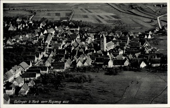 Ak Eutingen im Gäu Württemberg, luchtfoto van Eutingen, veel daken, omgeving, landschap