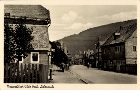 Postcard Unterweißbach in the Thuringian Forest, view into Lichtestraße, residents