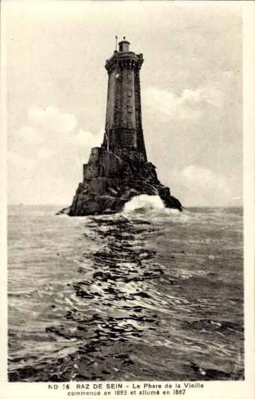 Postcard Le Raz de Sein Finistère, lighthouse
