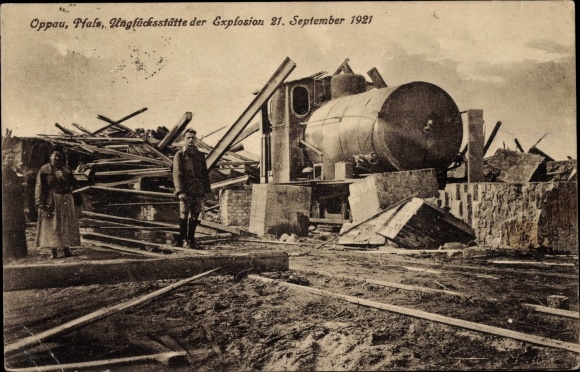 Postcard Oppau Ludwigshafen am Rhein, explosion of the nitrogen works in 1921, steam locomotive