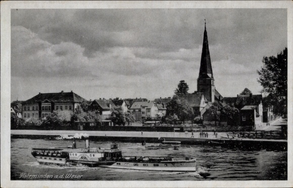 Ak Holzminden an der Weser, Holzminden an der Weser, Dampfschiff auf der Weser, Kirchturm