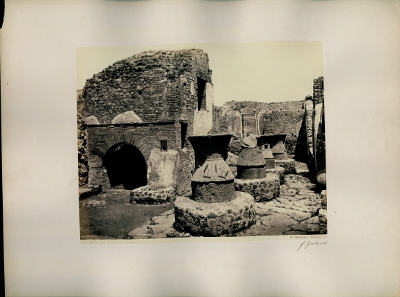 Photo in 1880, Pompei Campania, House of Bakers