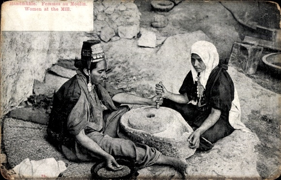 Postcard Damascus Syria, Women with Millstone