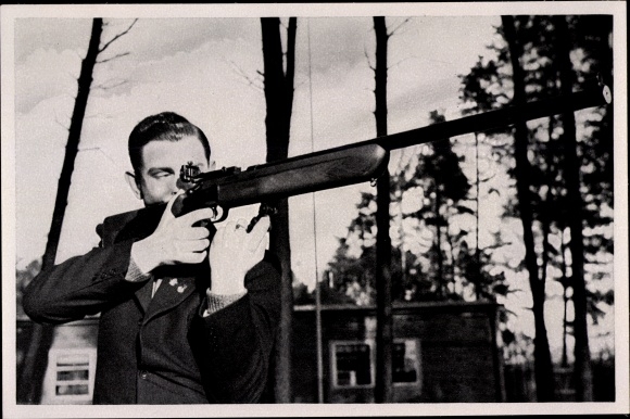 Collection picture Olympia 1936, sports shooter Erich Hotoph from Hamburg
