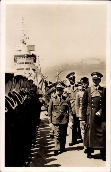 Ak Führer und Reichskanzler Adolf Hitler, Benito Mussolini, Panzerschiff Cavour, Flottenparade
