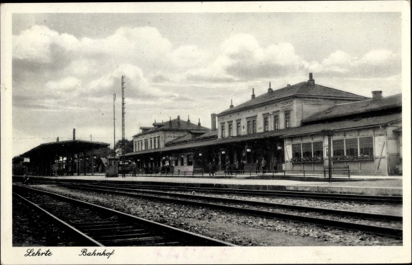 Postcard Lehrte in Lower Saxony, train station, track view