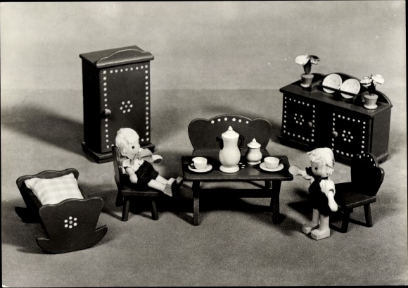 Postcard Seiffen in the Erzgebirge, Seiffen toys, farm furniture for doll children