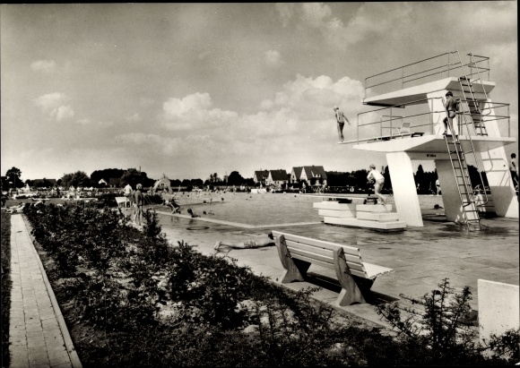 Postcard Gehlenbeck Lübbecke in East Westphalia, outdoor pool, diving tower, swimming pool