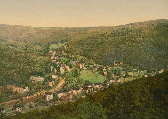 Photo Snake bath in the Rheingau Taunus district, total view
