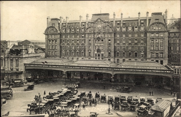 Postcard London City England, Victoria Station