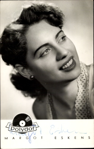 Postcard actress Margot Eskens, portrait, autograph