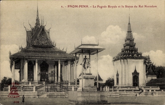 PC Phnom Penh Cambodia, La Pagode Royale, Statue du Roi Norodom