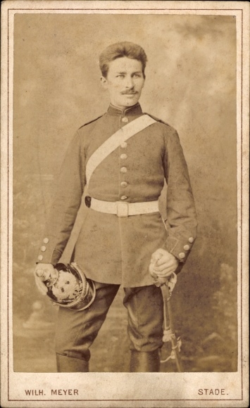 CdV Stade, German soldier in uniform, standing portrait