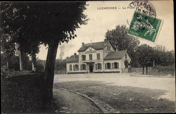 Ak Luzarches Val d'Oise, Place de la Gare