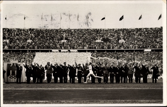 PC Berlin Charlottenburg Westend, Olympic Games 1936, torch relay runner arrives in the stadium