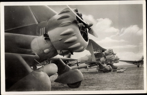 PC German Air Force, fighter aircraft, fall combat single seater Henschel Hs 123, bomber before the start