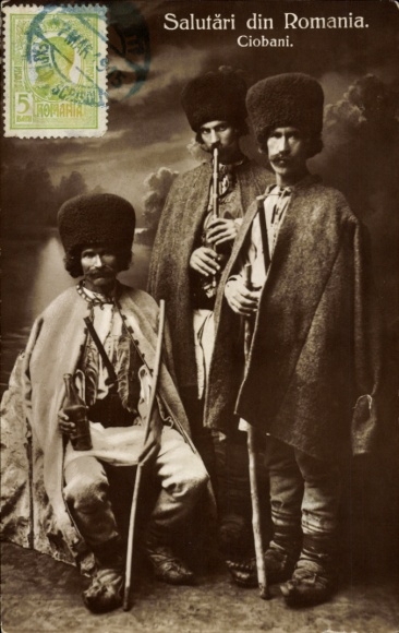 Postcard Romanian shepherds in traditional costume