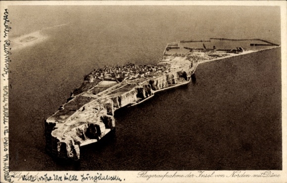 Ak Nordseeinsel Helgoland, Fliegeraufnahme von  seaside view, Insel, Norden