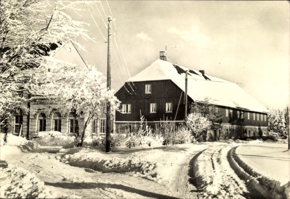 Ak Schöneck im Vogtland, Ferienheim "Tannenhaus", VEB Energieversorgung Dresden, Winter, Schnee