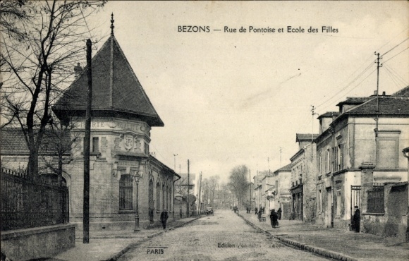 Postcard Le Val d'Oise de Bezon, Rue de Pontoise and Girls' School
