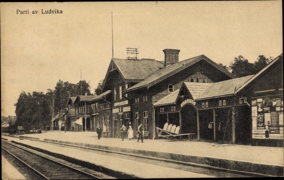 PC Ludvika Sweden, train station, track side