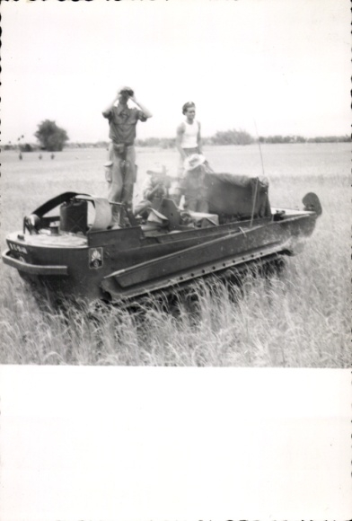Photo Foreign Legion, Operation Chemin de Fer, Vietnam, Crabbe shoots fleeing Vietminh