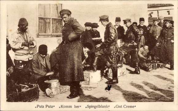 Postcard Shoe Shiner, German Soldiers, Theater of War I. WK
