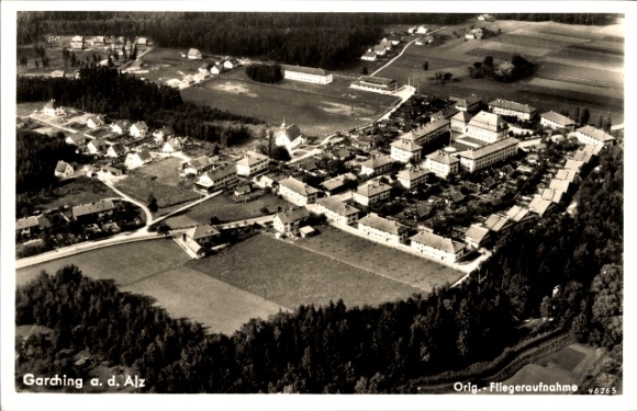 Ak Garching an der Alz Oberbayern, Fliegeraufnahme