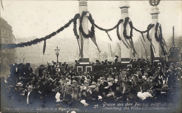 Ak Leipzig, Festzug, Völkerschlachtdenkmal,  Menschenmenge, 1913