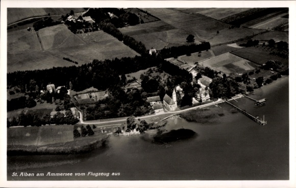 Ak St. Alban Dießen am Ammersee Oberbayern, Luftaufnahme,  Wasser, Bäume, Wiesen