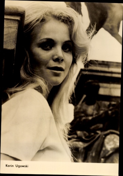 Postcard actress Karin Ugowski, portrait, Frau Holle, DEFA Film, Progress Starfoto