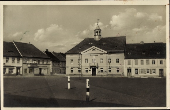 Postcard Ortrand in Niederlausitz, Altmarkt with town hall