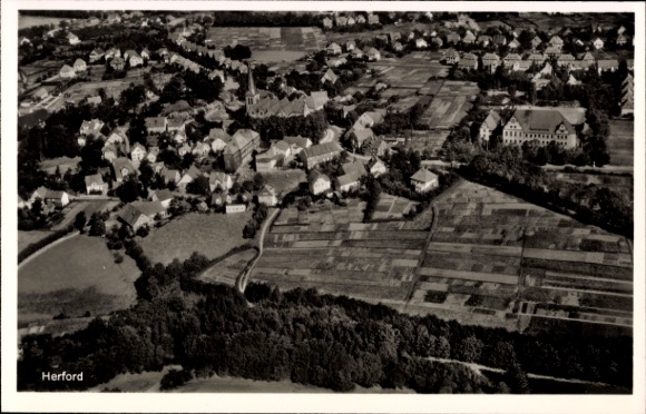 Ak Herford in Westfalen, Luftaufnahme von  Grundstücke,  Gebäude