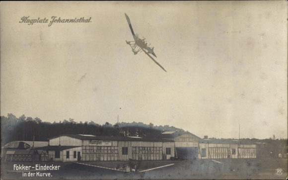 PC Berlin Treptow Johannisthal, airfield, Fokker monoplane in the curve, Sanke