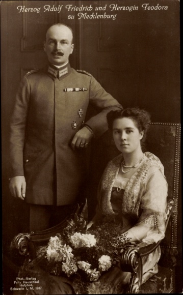 Ak Herzog Adolf Friedrich und Herzogin Feodora zu Mecklenburg, Portrait