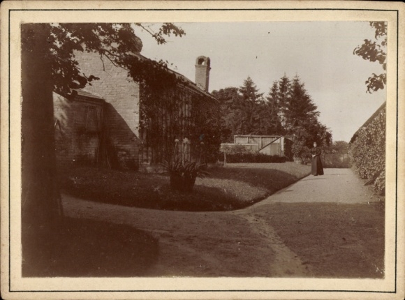 Foto Büstorf Rieseby in Schleswig Holstein, Büstorfer Gemüsegarten mit Weinhaus