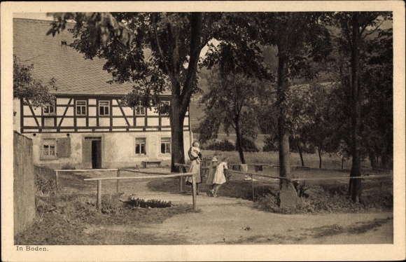 Ak Boden Großrückerswalde in het Ertsgebergte, vakwerkhuis, kinderen