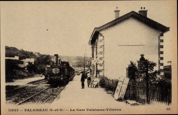 Ak Palaiseau Seine et Oise Essonne, La Gare Palaiseau-Villebon, Bahnhof, Gleisseite, Dampflokomotive