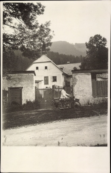Photo Postcard Motorcyclist, Motorcycle, Werasod Estate