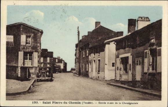 Postcard Saint Pierre du Chemin Vendée, Entree route de la Chataignerale