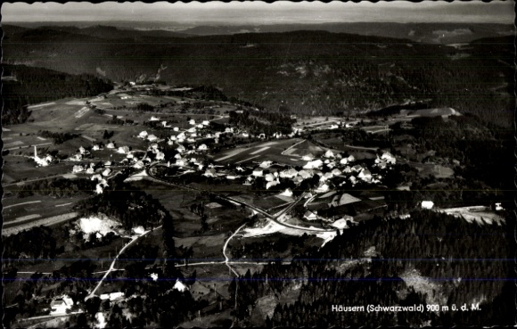 Ak Häusern im Schwarzwald, Fliegeraufnahme