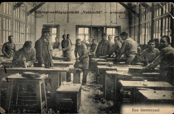 Postcard Oud Avereest Overijssel Netherlands, Rijksopvoedingsgesticht Veldzicht, a timmerzaal